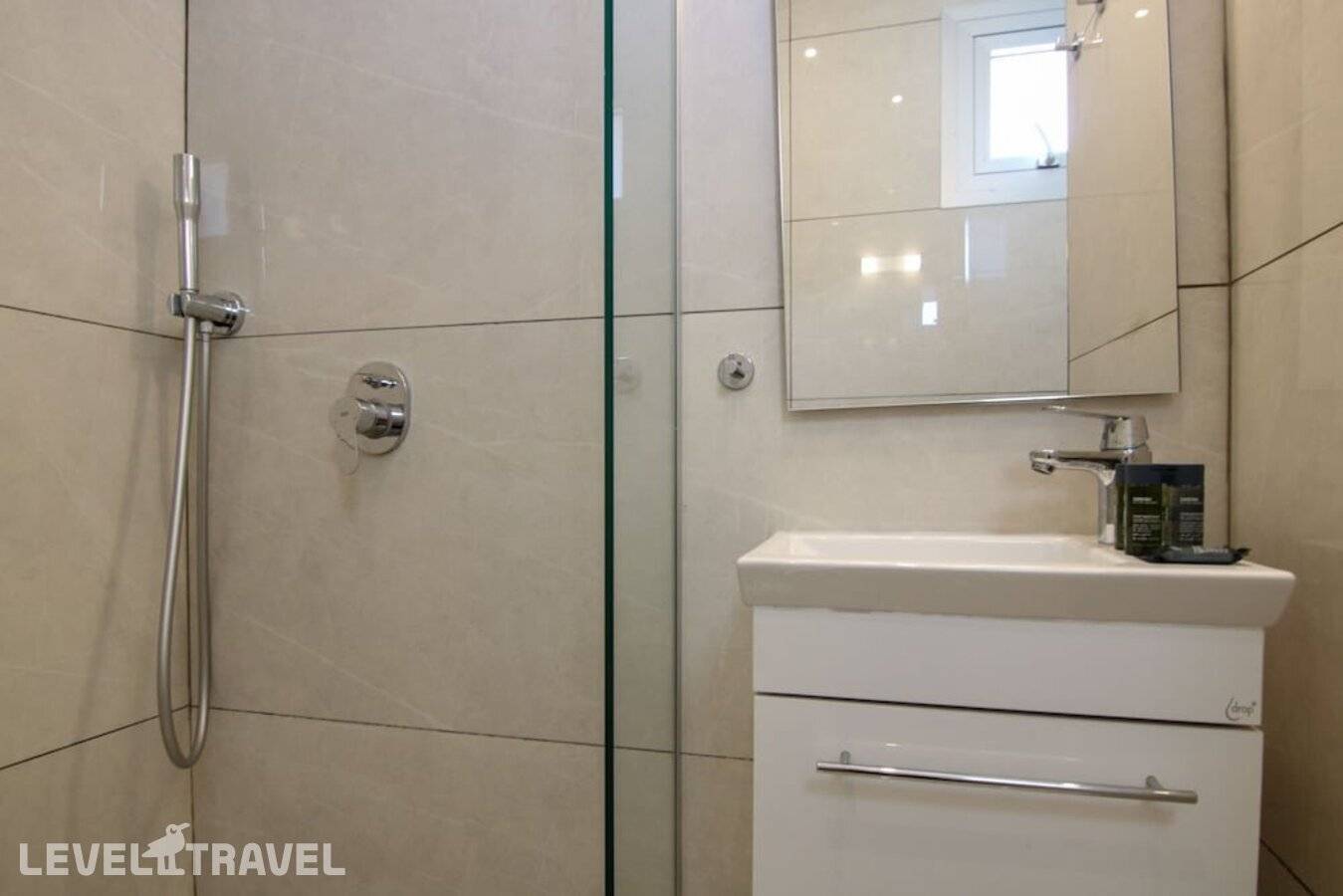 фотографии отеля Phaedrus Living: Seaside Luxury Flat Harbour 110 в Кипр(Пафос) - фото №2