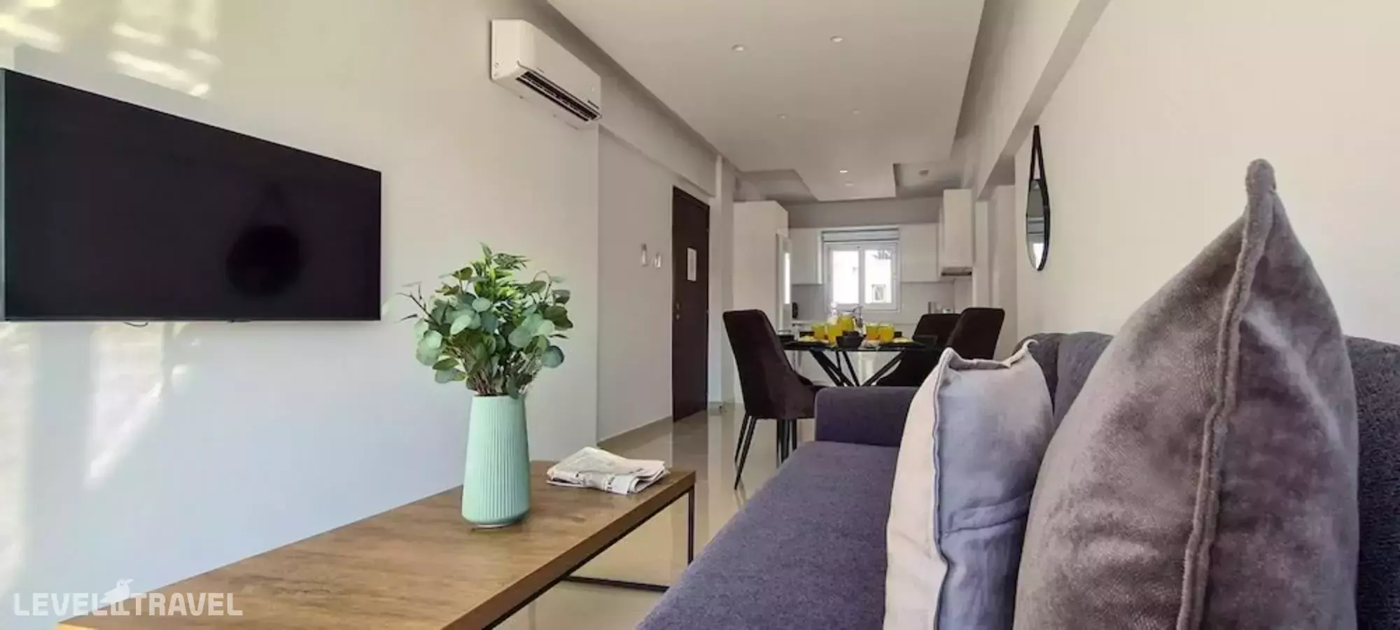 Phaedrus Living: Seaside Luxury Flat Lighthouse 65