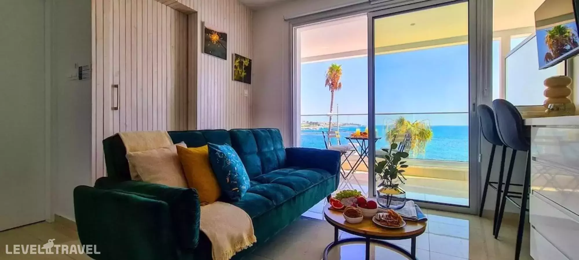 Phaedrus Living Emerald Flat Lighthouse 48