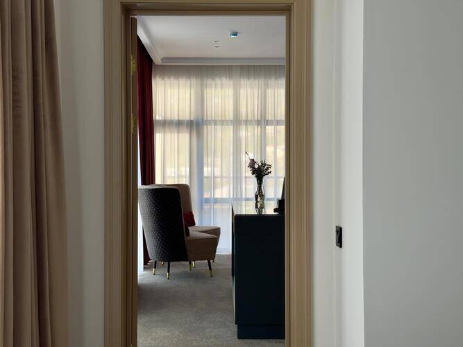 Арт Отель Astoria Hotel