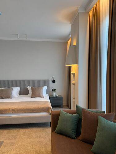 Арт Отель Astoria Hotel