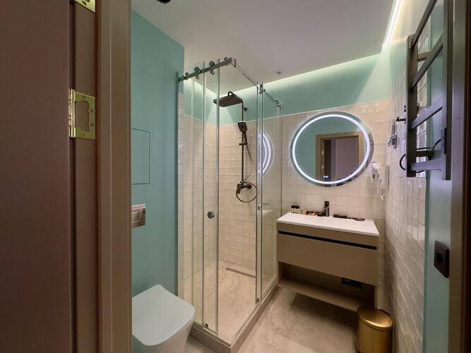 Арт Отель Astoria Hotel