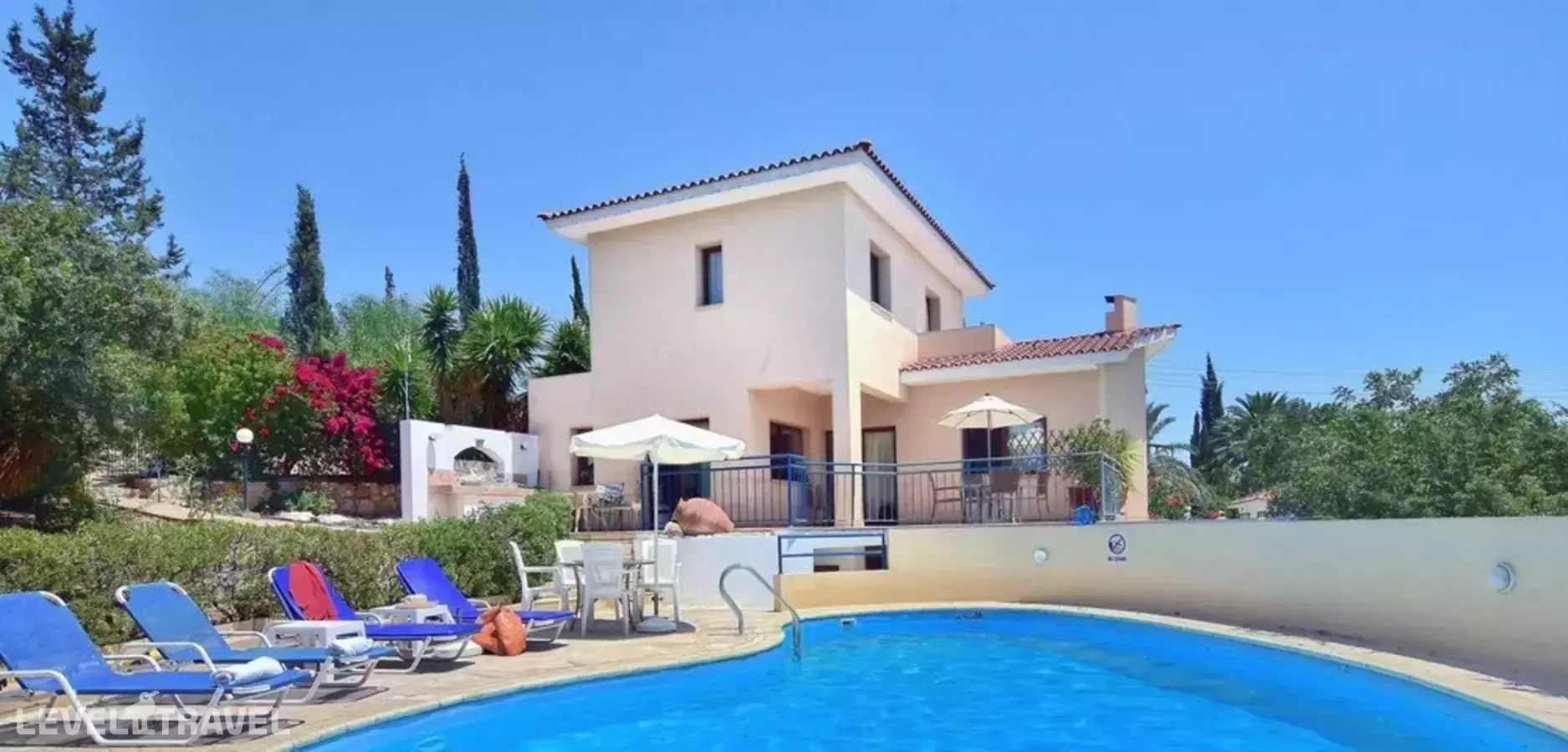 Large Pool Garden, Billiard, Peaceful Area, Near To The Sea 2 Bedrooms Sleeps