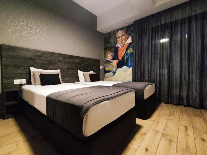 Rise Street Art Hotel