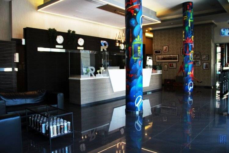 Rise Street Art Hotel