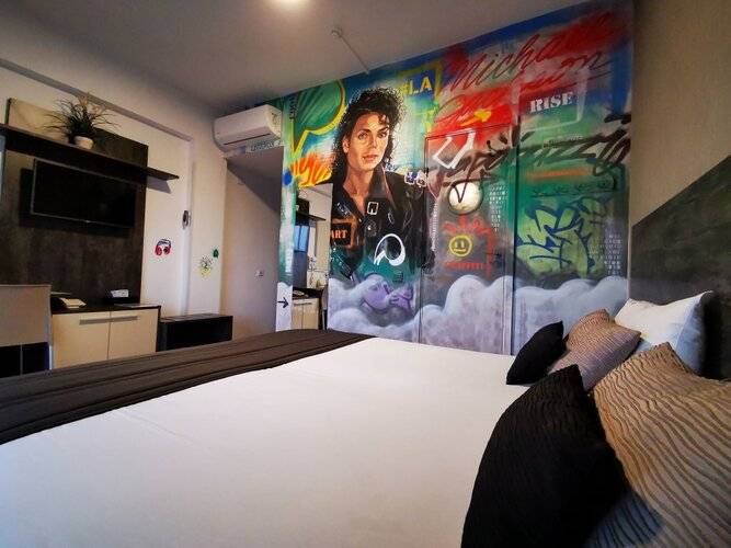 Rise Street Art Hotel
