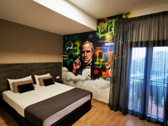 Rise Street Art Hotel
