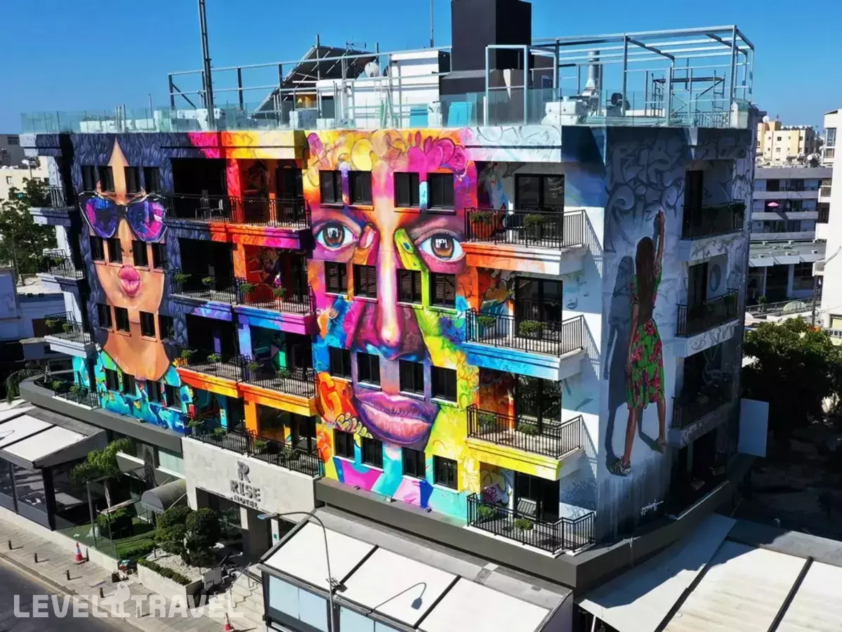 Rise Street Art Hotel