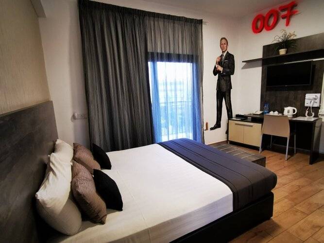 Rise Street Art Hotel