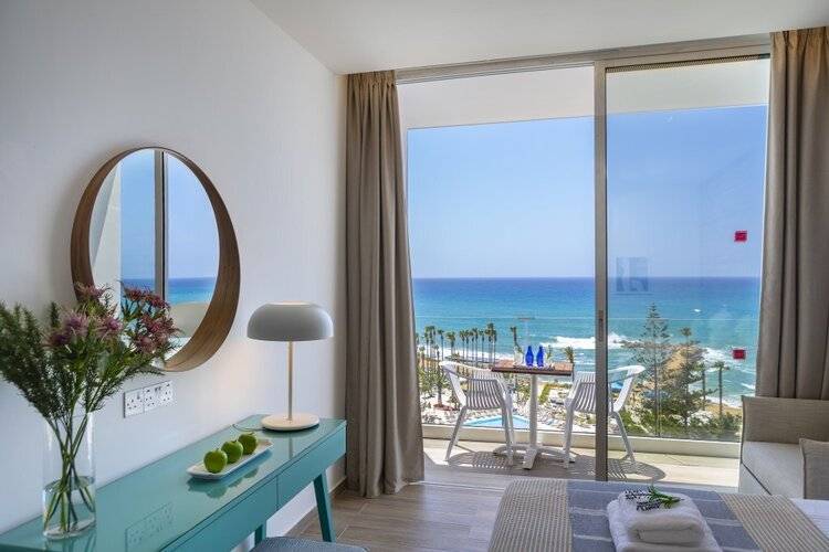 Leonardo Plaza Cypria Maris Beach Hotel & Spa