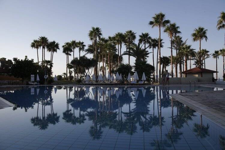 Leonardo Plaza Cypria Maris Beach Hotel & Spa