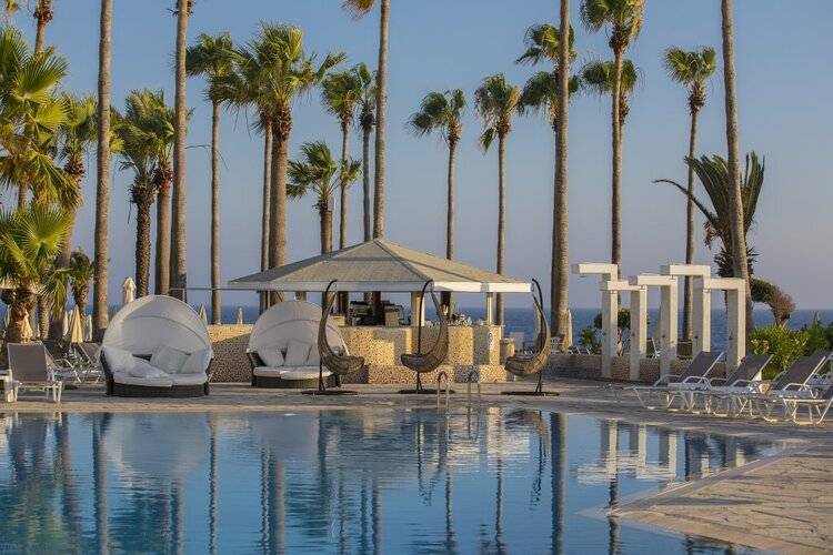Leonardo Plaza Cypria Maris Beach Hotel & Spa