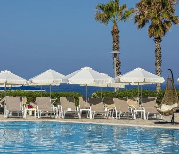Leonardo Plaza Cypria Maris Beach Hotel & Spa