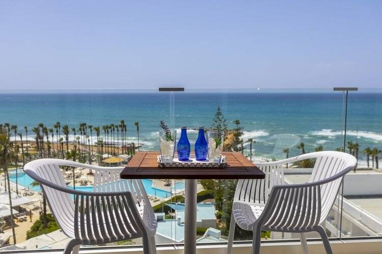 Leonardo Plaza Cypria Maris Beach Hotel & Spa