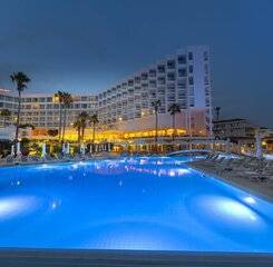 $item['hotel']['name']