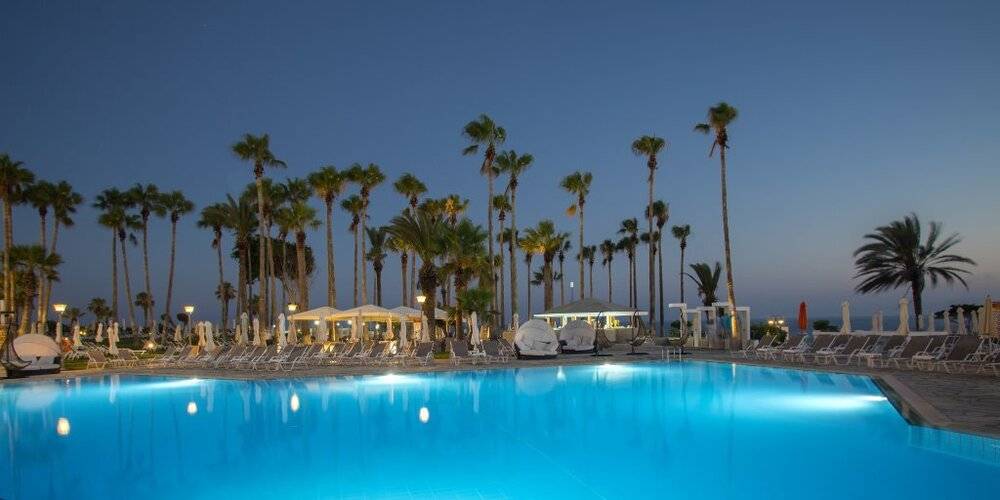 Leonardo Plaza Cypria Maris Beach Hotel & Spa