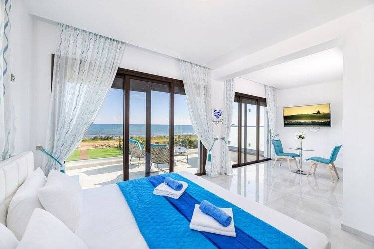 Serenity Seafront Villa