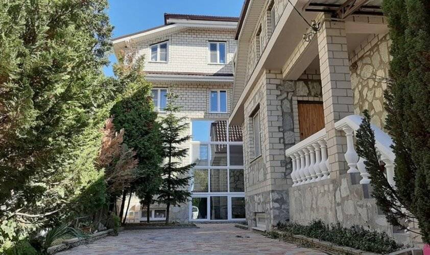 Левладиа