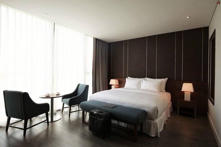 Avora Hotel