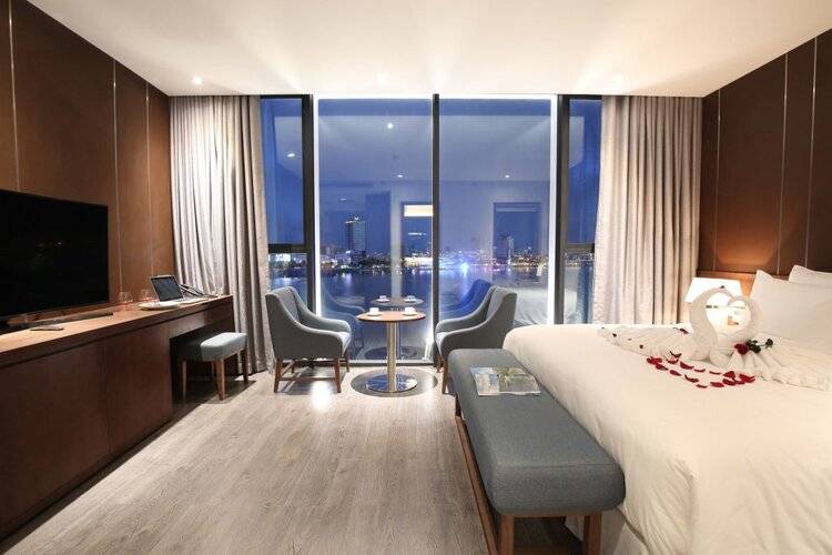 Avora Hotel