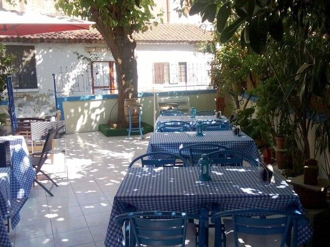 Blue Hotel