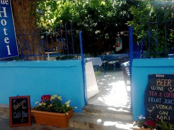 Blue Hotel