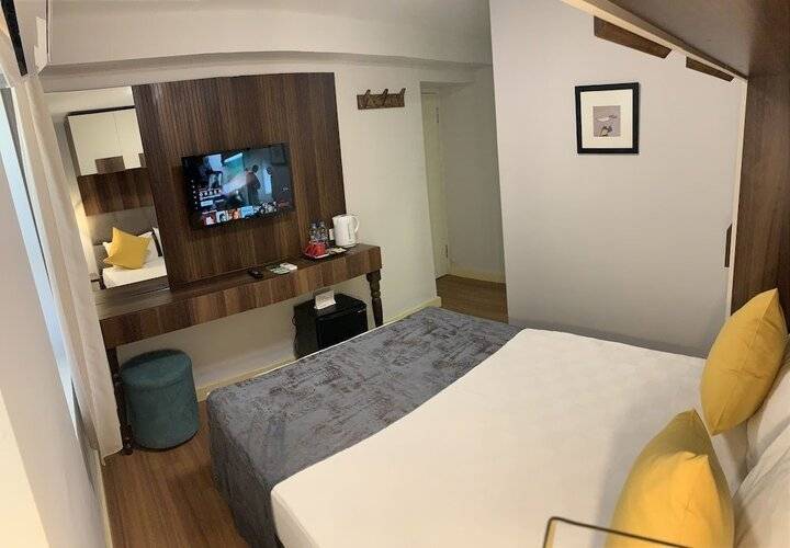 Mono Hotel