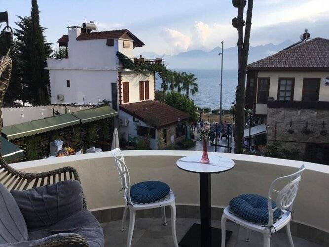 Mono Hotel