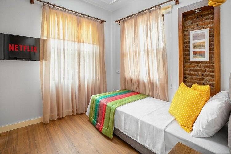 Mono Hotel
