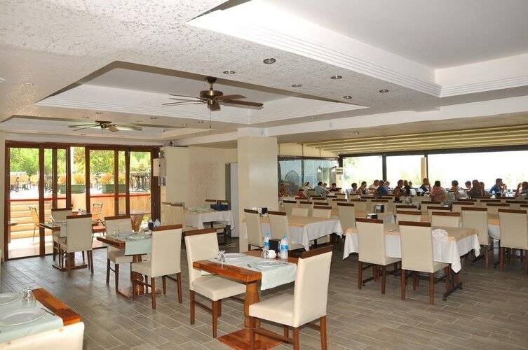 Tema 242 Hotel