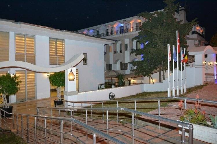 Tema 242 Hotel