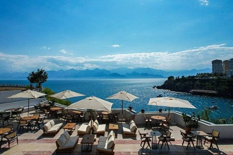 Qinn Hotel