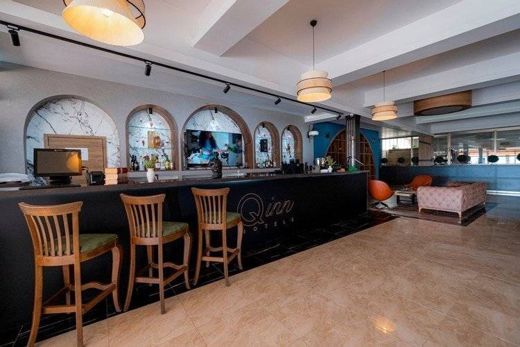 Qinn Hotel