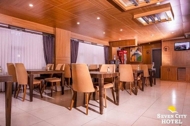 Seven City Hotel
