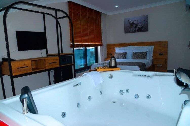 City Moonlight Apart Hotel