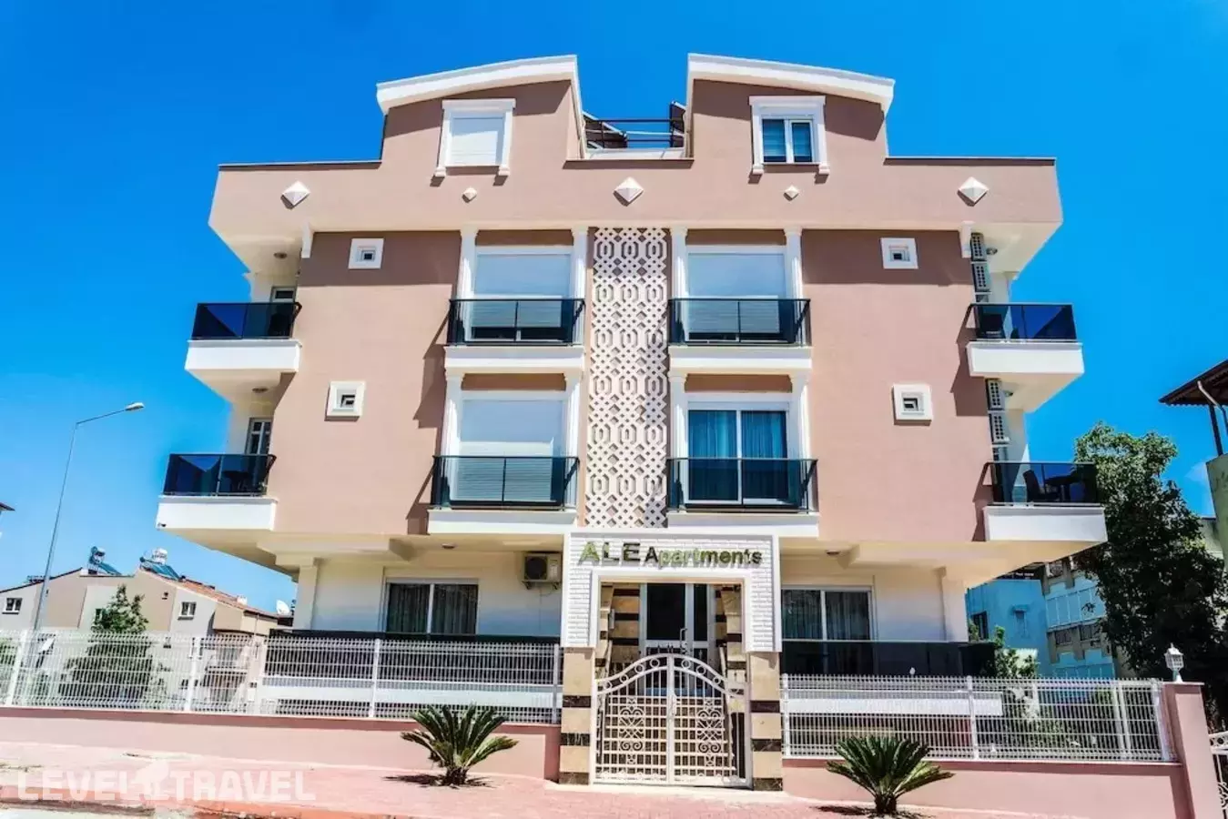 Ale Apartments Hotel