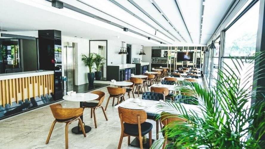 Ni̇ Hotel Lara