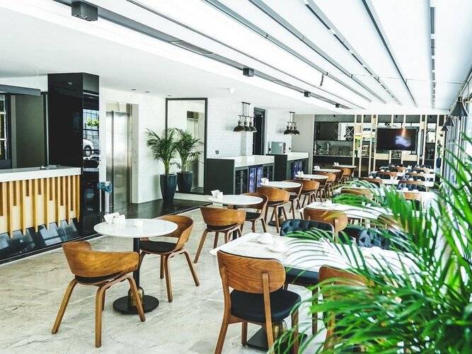 Ni̇ Hotel Lara
