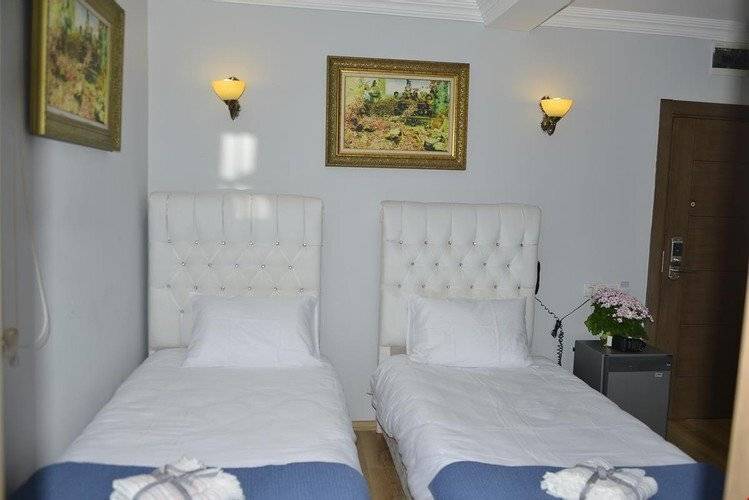 Pure Diamond Hotel