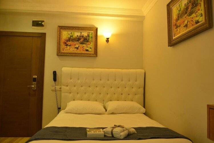 Pure Diamond Hotel