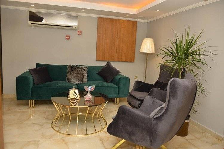 Pure Diamond Hotel