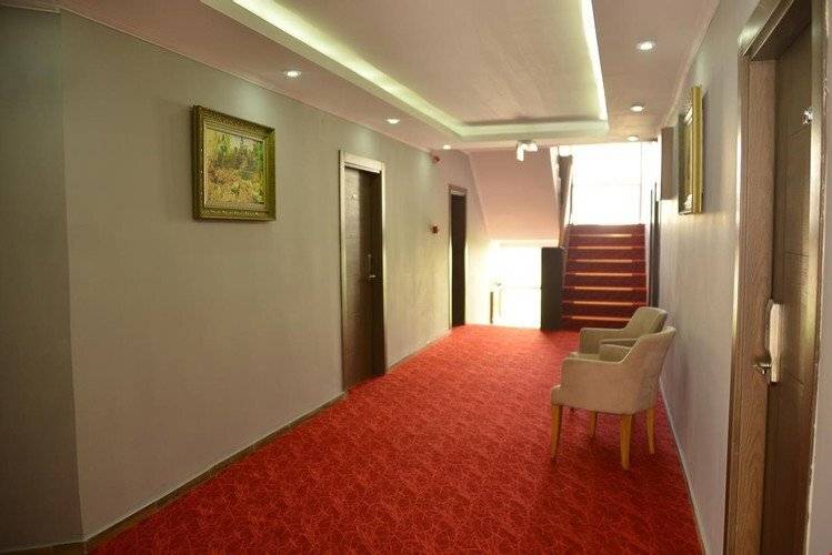 Pure Diamond Hotel