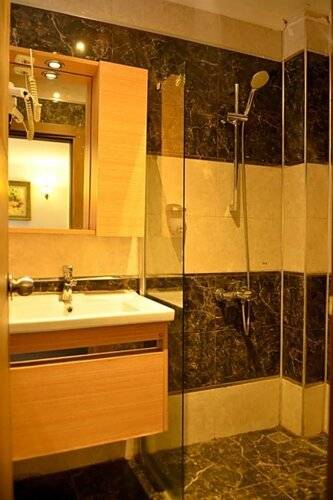 Pure Diamond Hotel