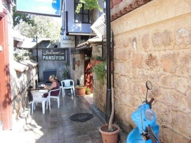 Sultan Pension