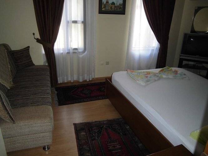 Sultan Pension