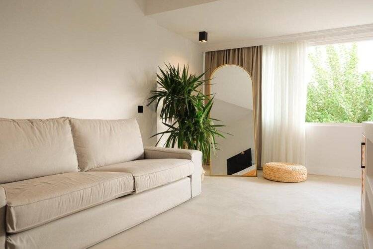 Raw Beach Hotel