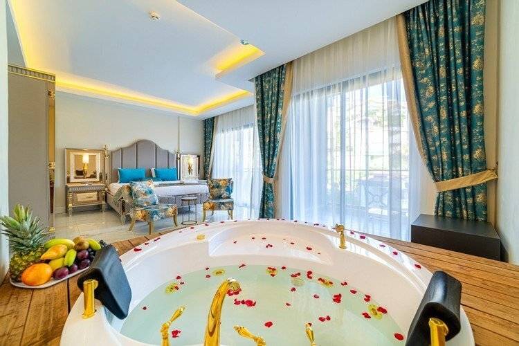 Algora Halal Hotel