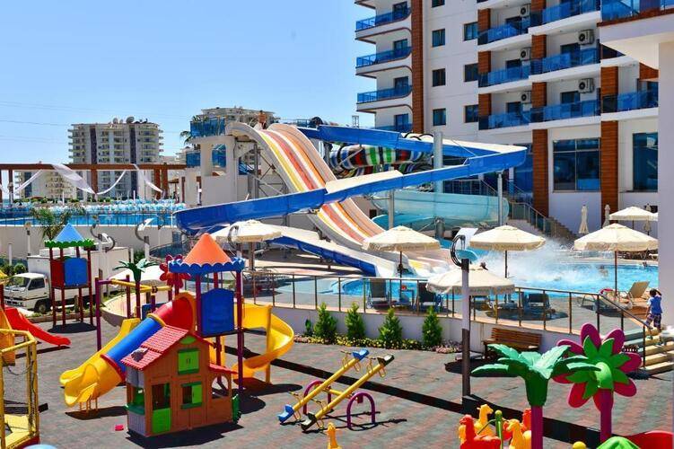 Azura Park Residence