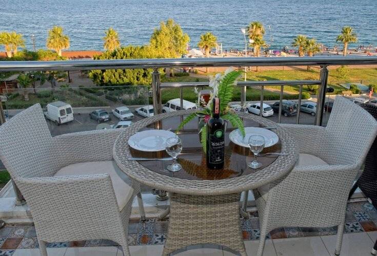 Sea Side Hotel