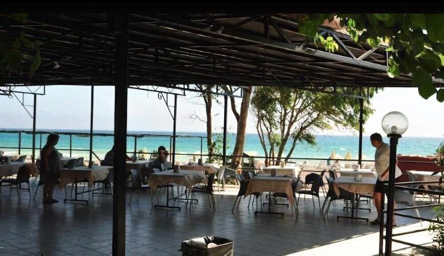 Avalon Beach Hotel